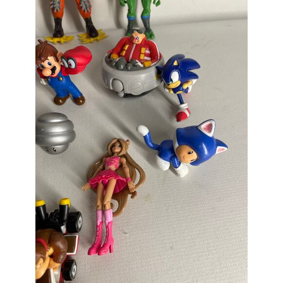 Action Figure Lot- Mixed 15 Pieces, Dragon Ball Z, Sonic, Mario Kart, Scooby + - Picture 4 of 11